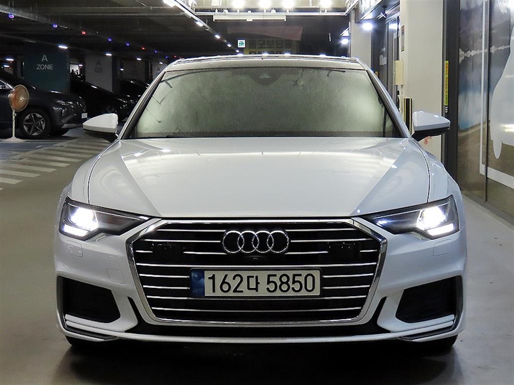 아우디 A6 45 TFSI 프리미엄 사진