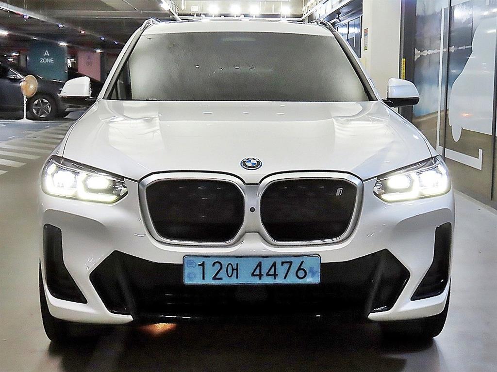 BMW iX3 M 스포츠 사진