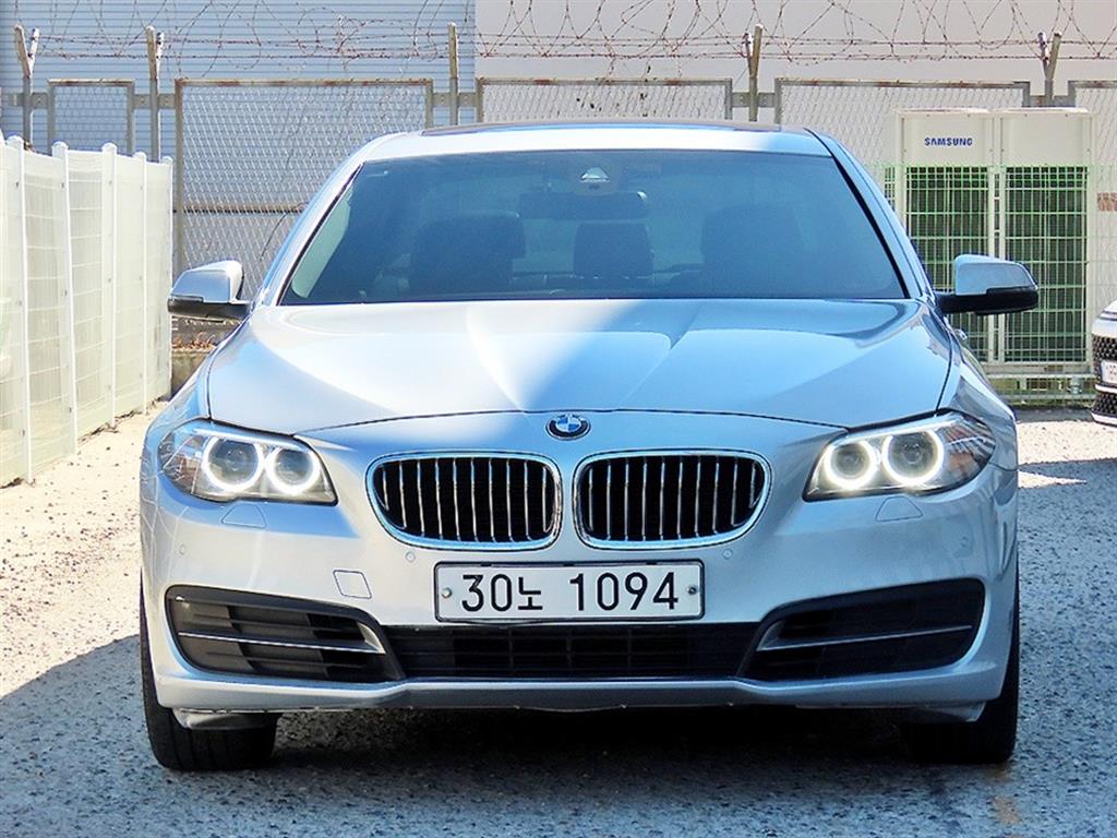 BMW 5시리즈 528i xDrive 사진