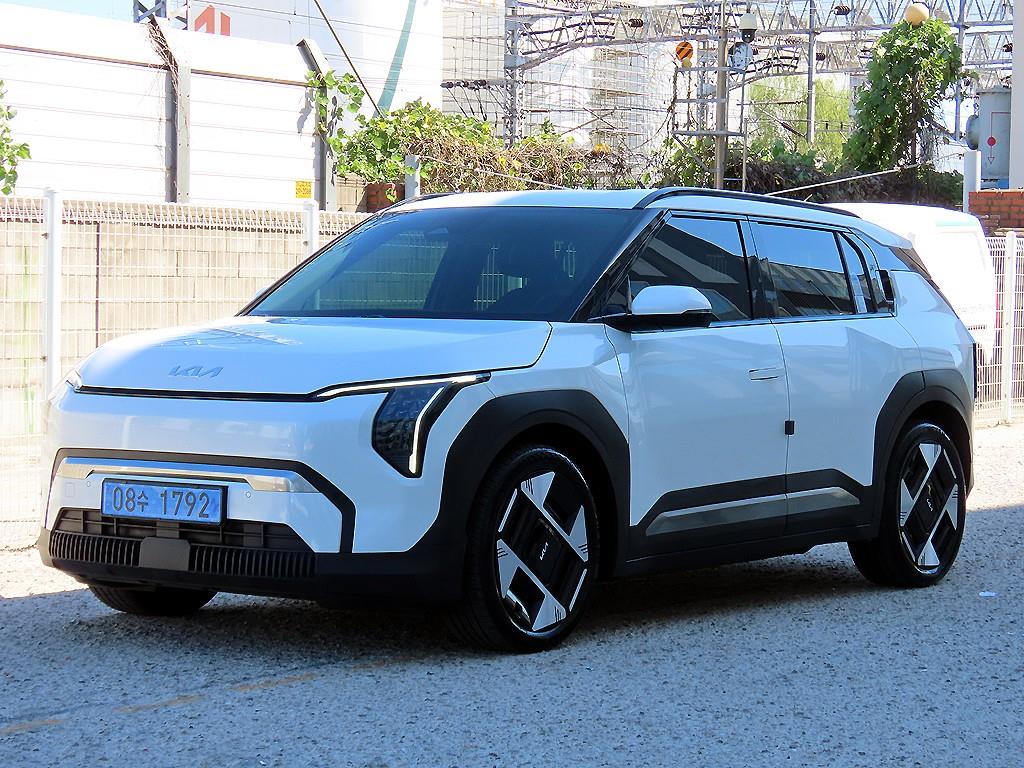 기아 EV3 롱레인지 2WD 어스 사진 2/20