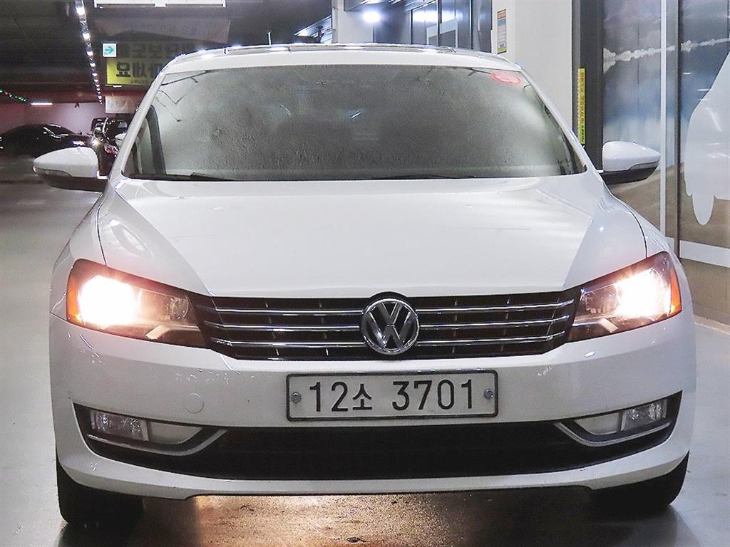 폭스바겐 파사트 2.0 TDI 사진