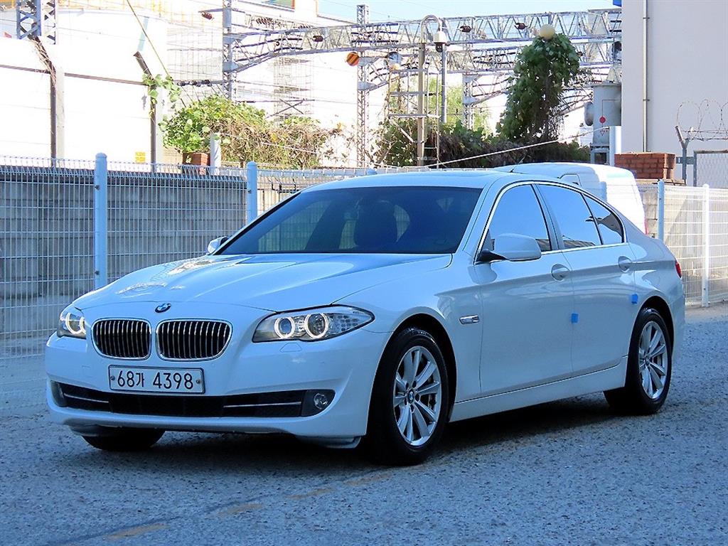 BMW 5시리즈 520d 사진 2/20