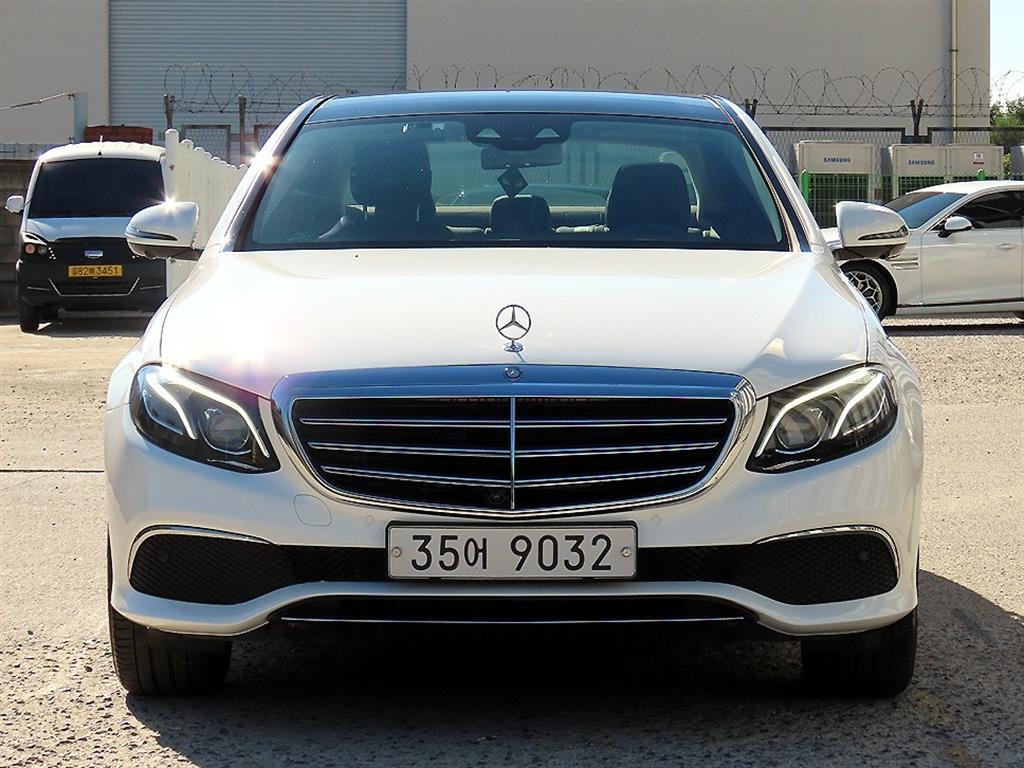 벤츠 E 클래스 E300 익스클루시브 사진