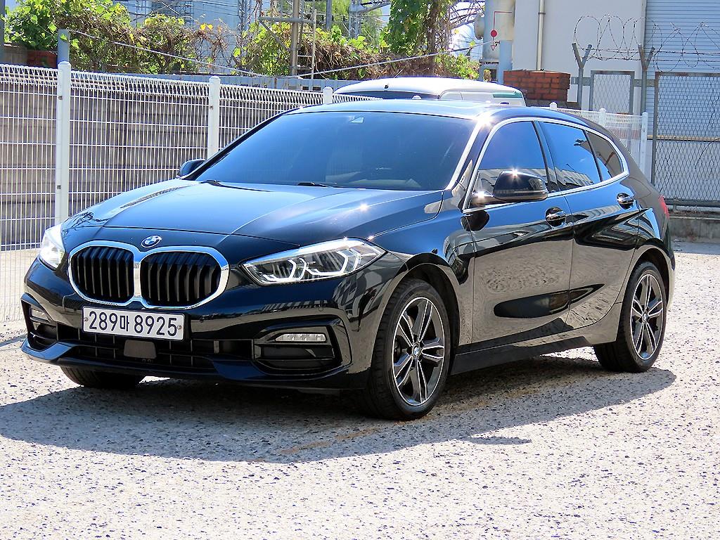 BMW 1시리즈 118d 스포츠 사진 2/18