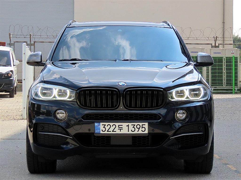 BMW X5 xDrive M50d 사진