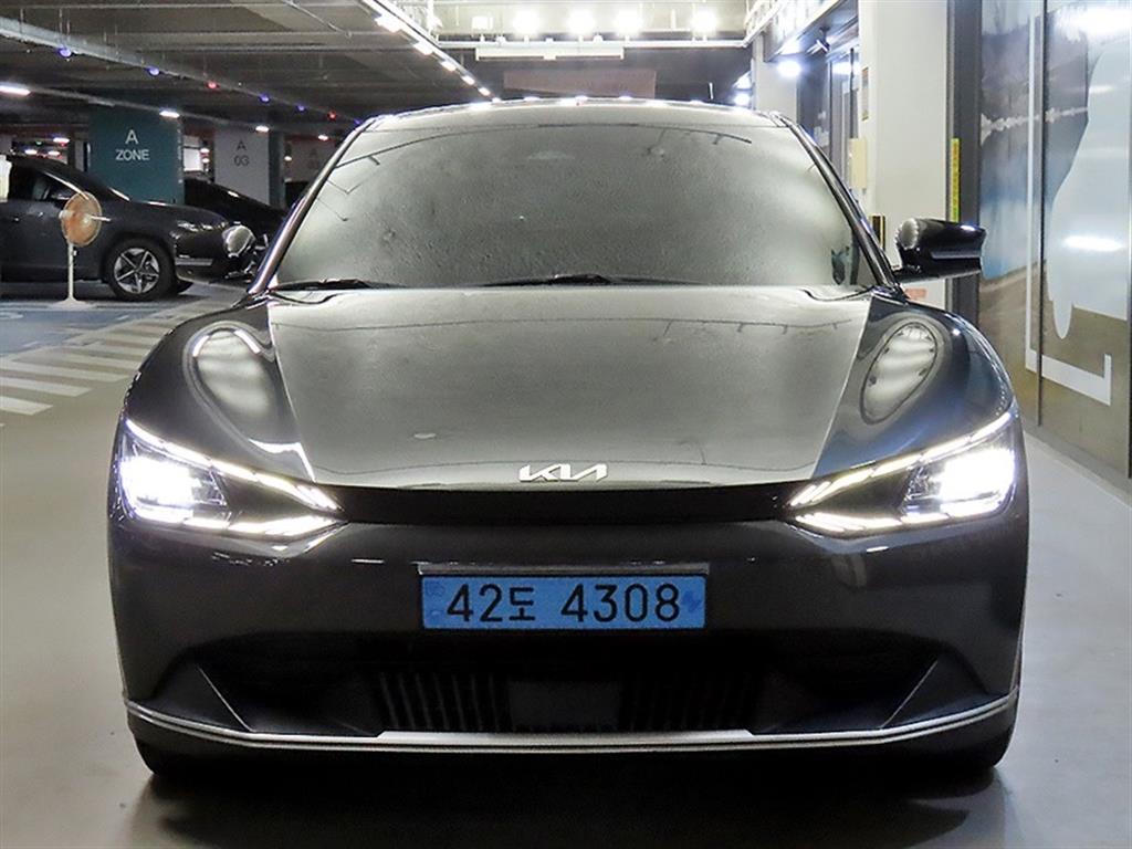 기아 EV6 롱레인지 에어 사진