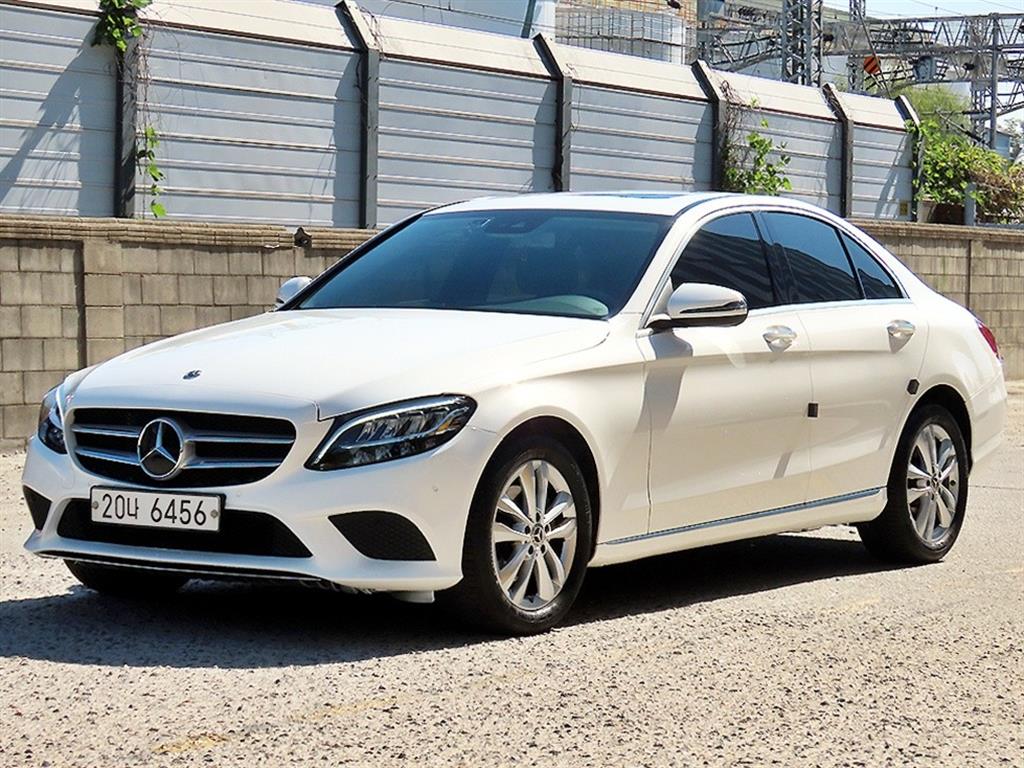 벤츠 C 클래스 C220 d 아방가르드 사진 2/20