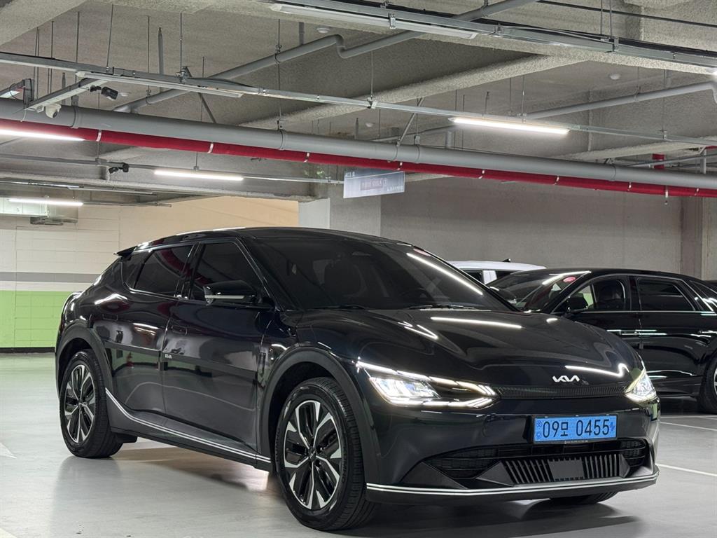 기아 EV6 스탠다드 AWD 에어 사진 2/19