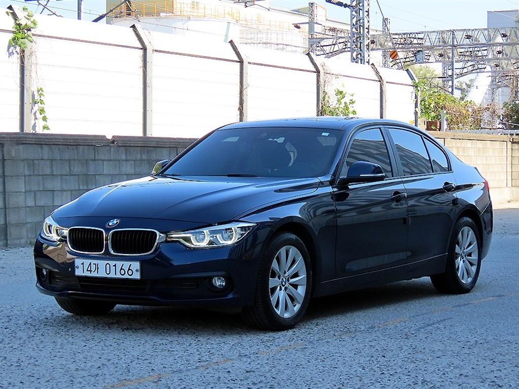 BMW 3시리즈 320d xDrive 사진 2/20