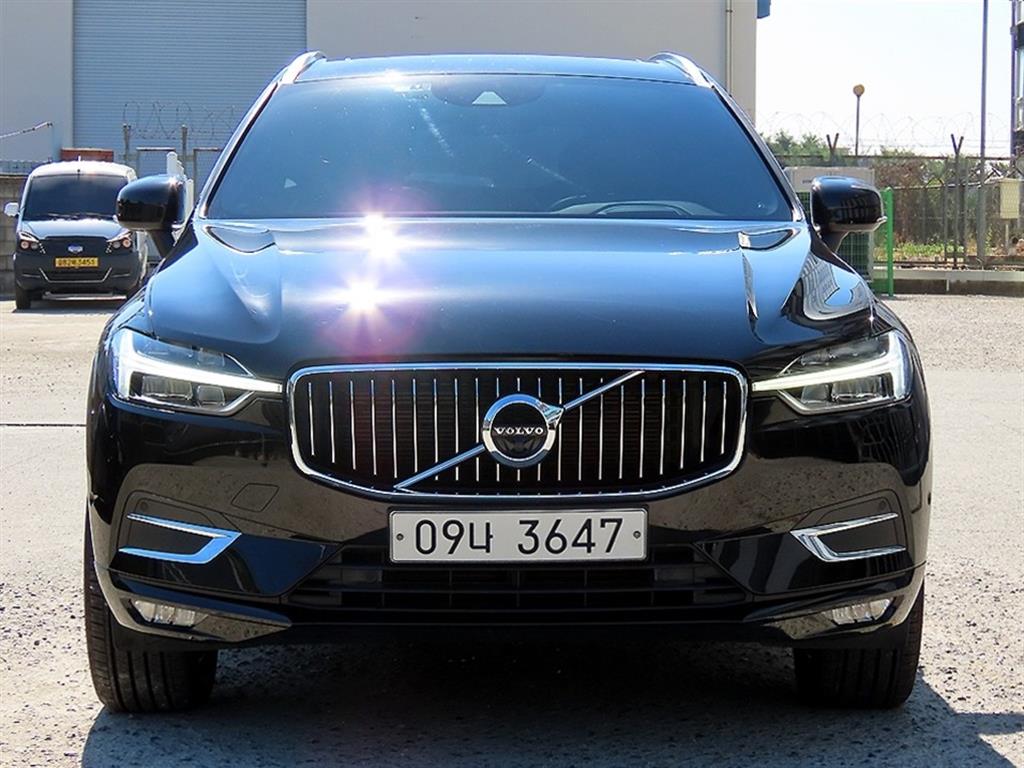 볼보 XC60 D4 AWD 인스크립션 사진