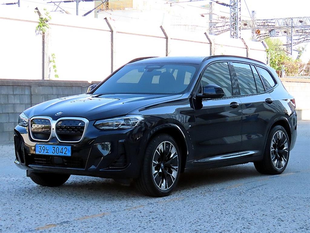 BMW iX3 M 스포츠 사진 2/20