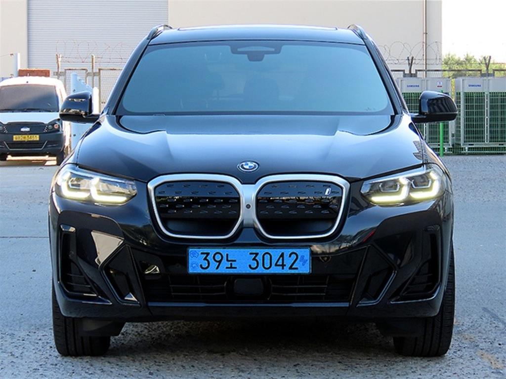 BMW iX3 M 스포츠 사진