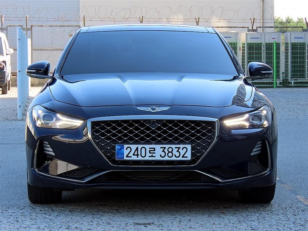 제네시스 G70 2.0T 스포츠 패키지 사진