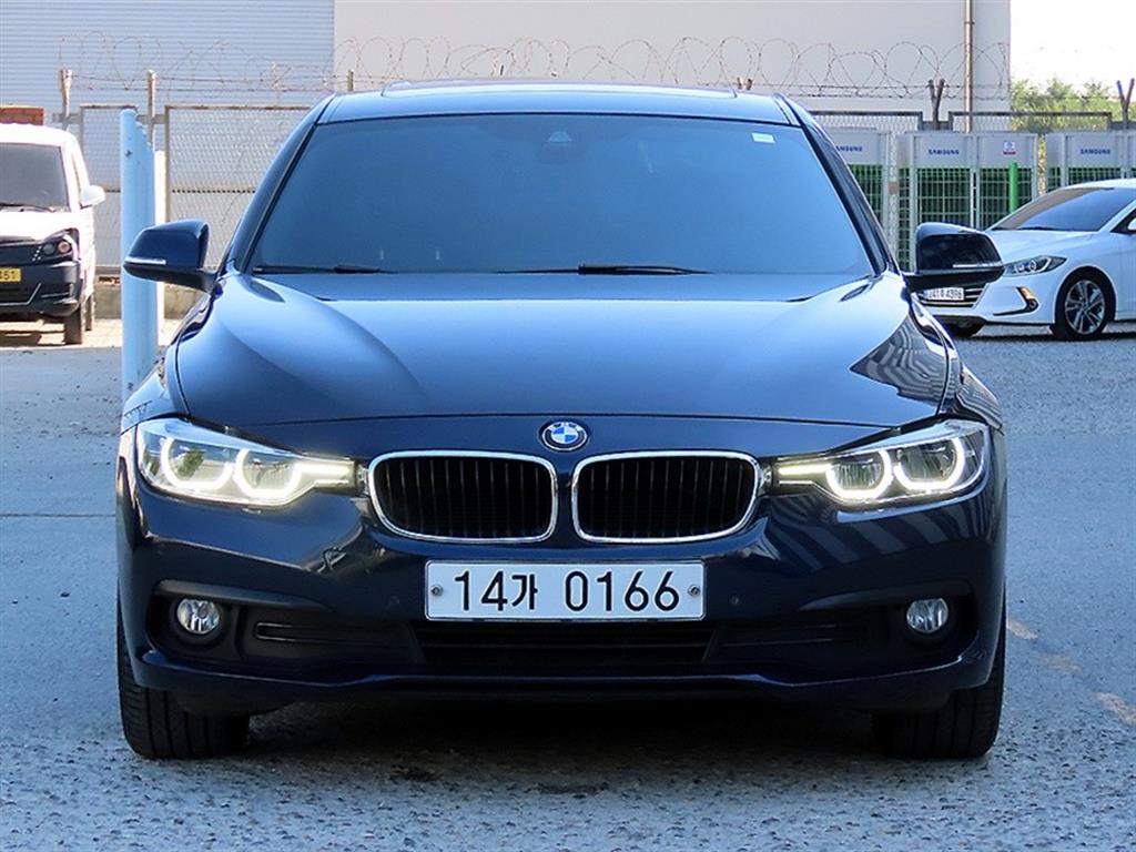 BMW 3시리즈 320d xDrive 사진