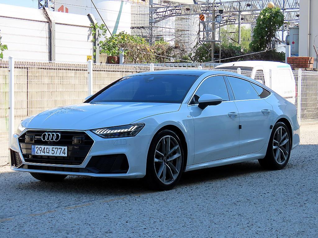 아우디 A7 55 TFSI 콰트로 프리미엄 사진
