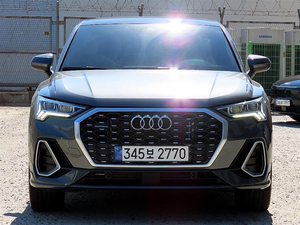 아우디 Q3 40 TFSI 콰트로 사진