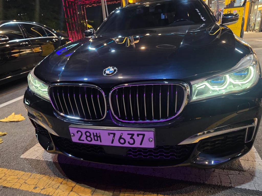 BMW 7시리즈 730d xDrive 사진 2/17