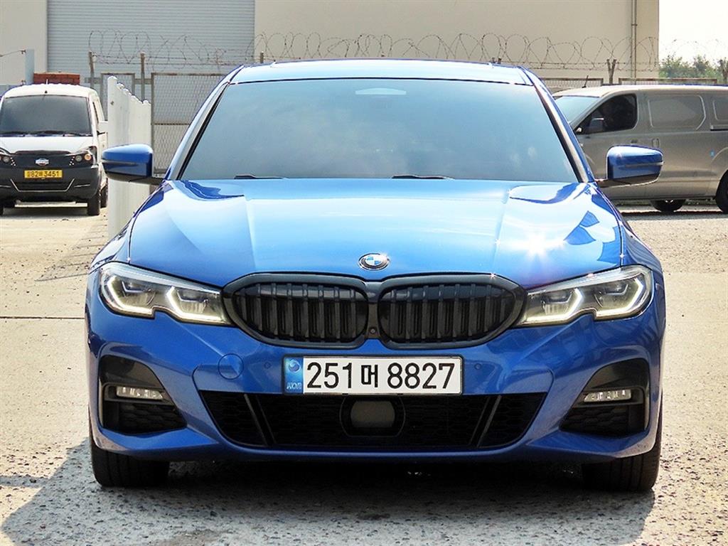 BMW 3시리즈 320d xDrive M 스포츠 사진
