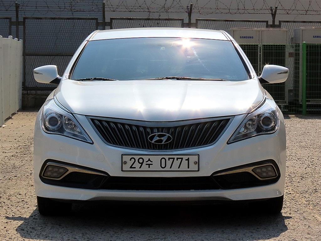 현대 그랜저 HG240 MODERN 컬렉션 사진