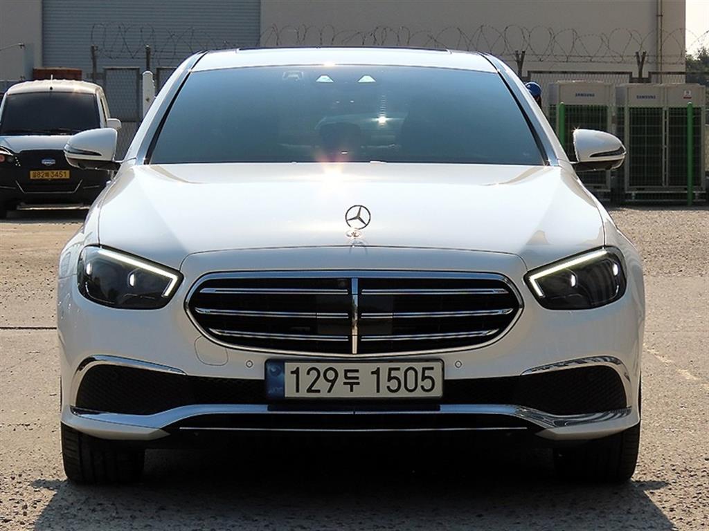 벤츠 E 클래스 E350 4MATIC 아방가르드 사진