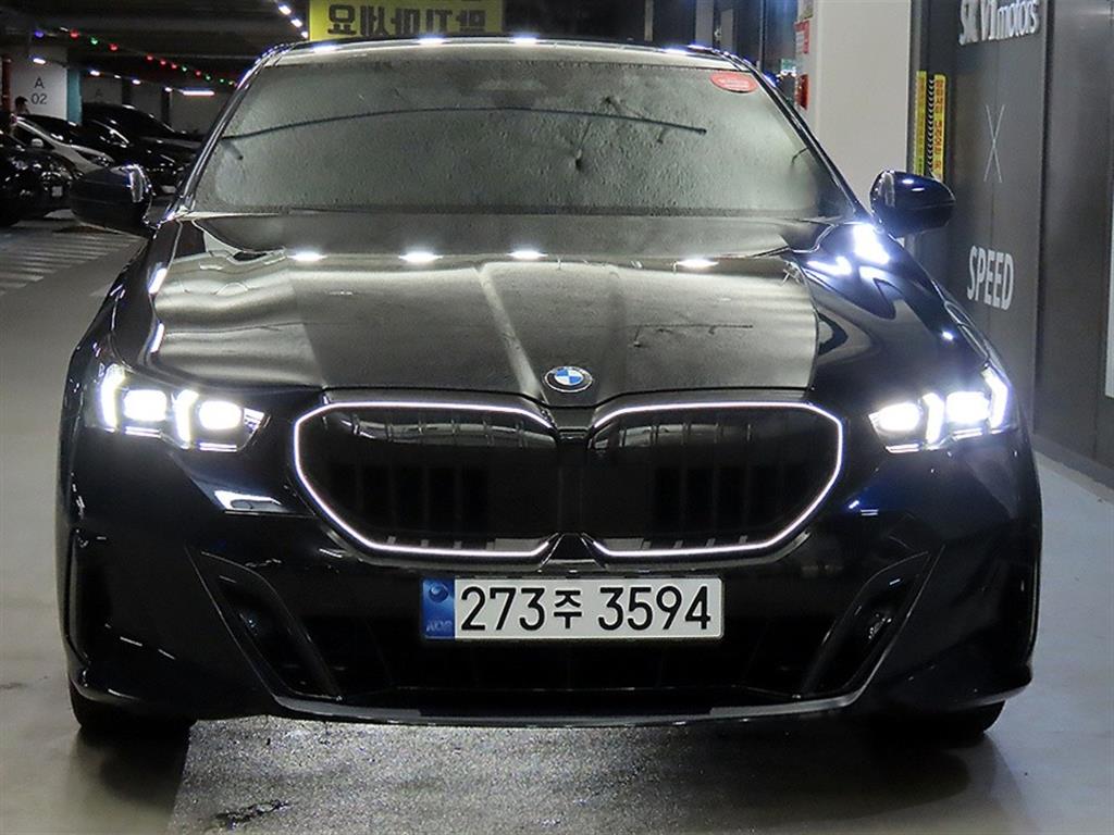BMW 5시리즈 520i 스페셜 에디션 사진