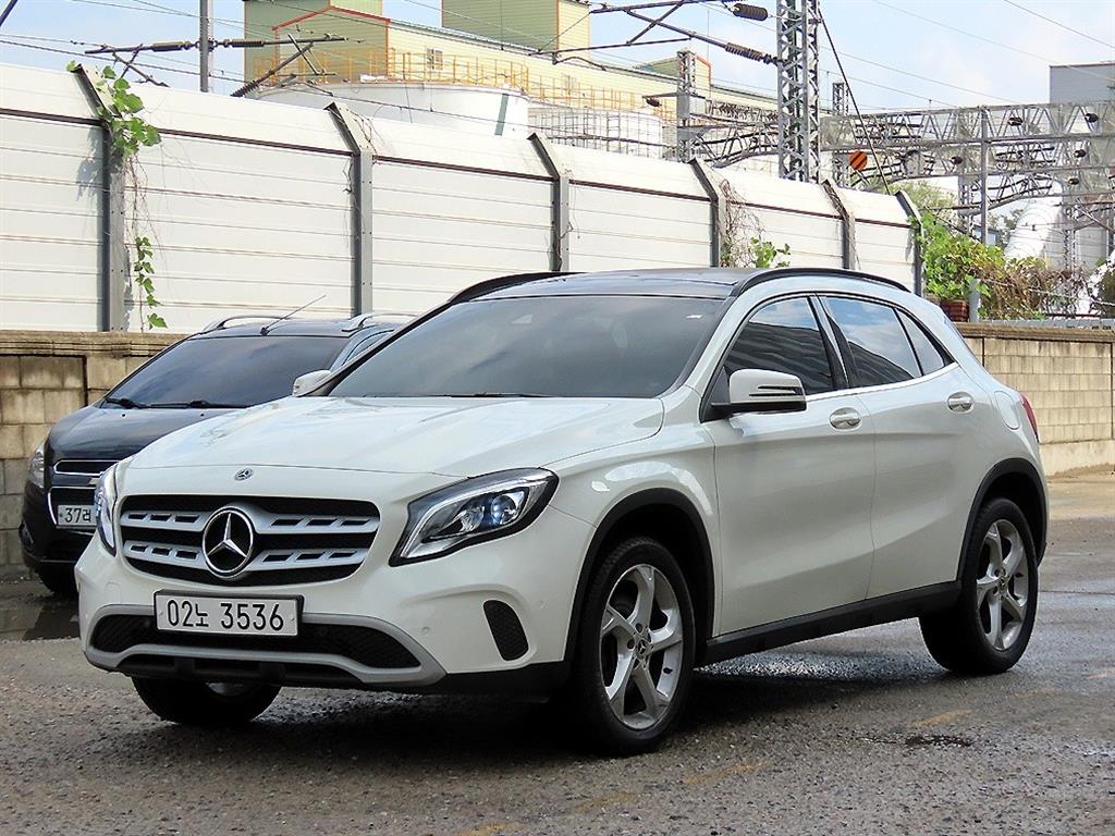 벤츠 GLA 클래스 GLA220 사진 2/20