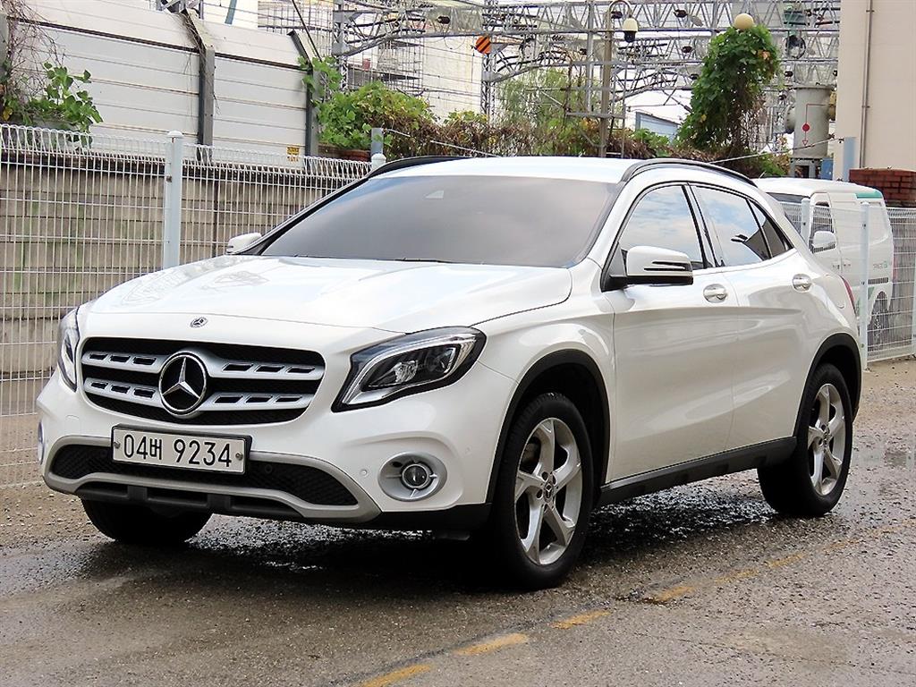 벤츠 GLA 클래스 GLA220 사진 2/20