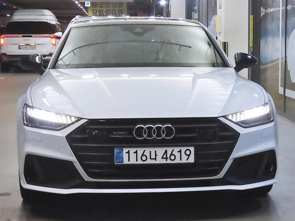 아우디 A7 55 TFSI e 콰트로 프리미엄 사진