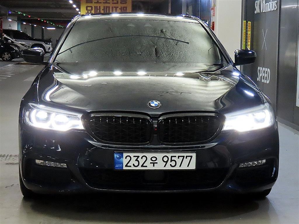 BMW 5시리즈 530i M 스포츠 사진