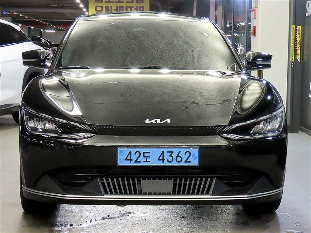 기아 EV6 롱레인지 에어 사진