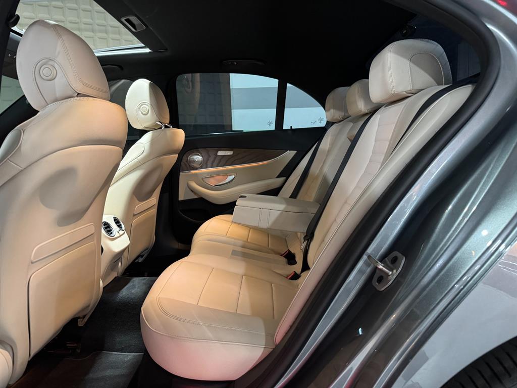 벤츠 E 클래스 E250 익스클루시브 사진 2/20