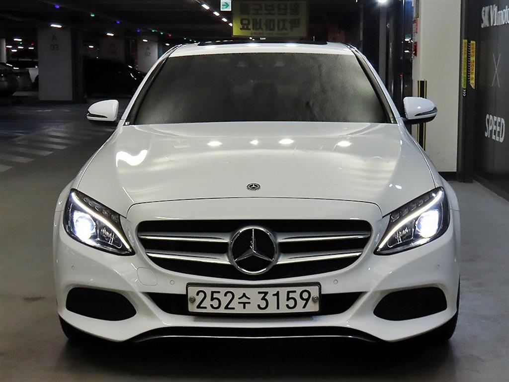 벤츠 C 클래스 C200 아방가르드 사진