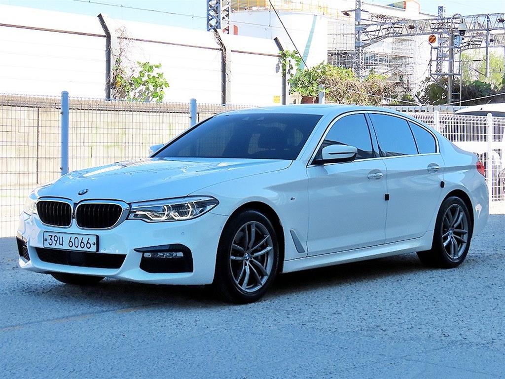 BMW 5시리즈 530i M 스포츠 플러스 사진 2/20