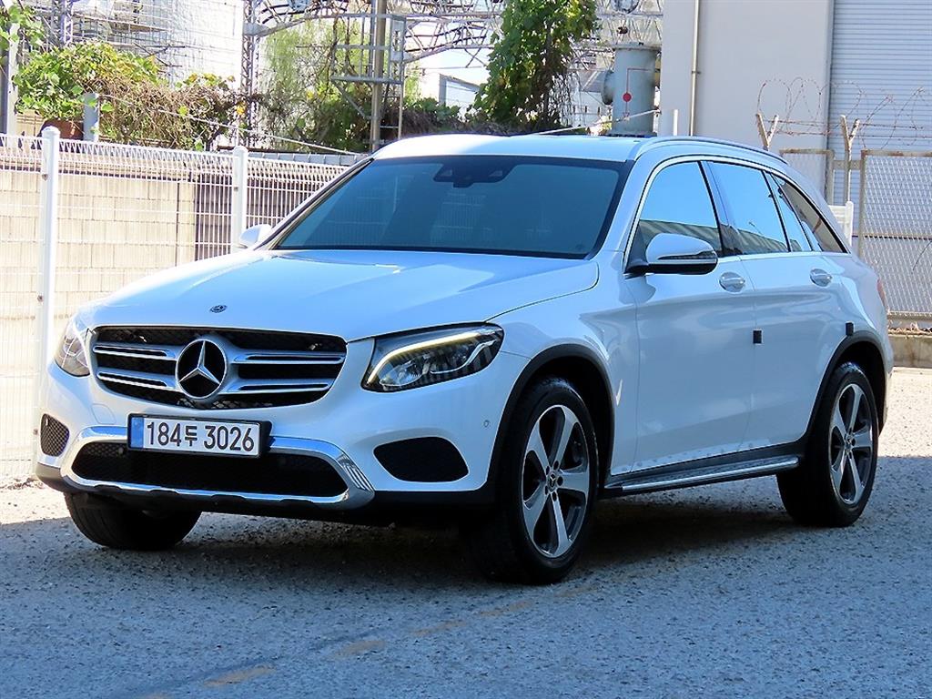 벤츠 GLC 클래스 GLC 300 4MATIC 사진 2/20