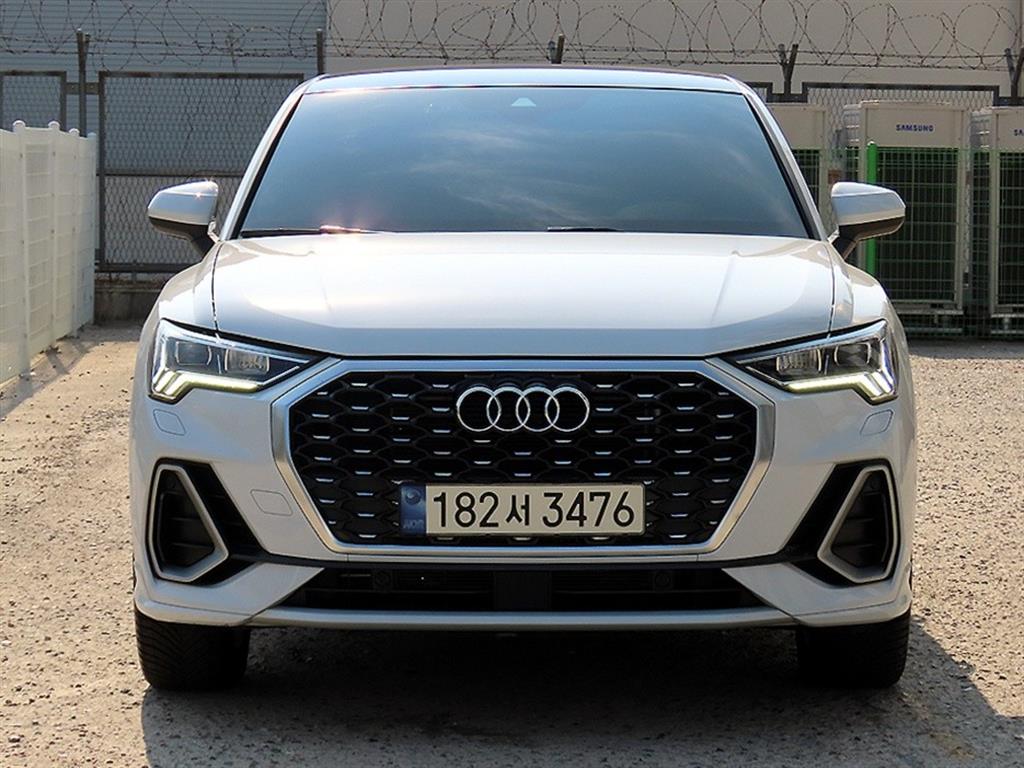 아우디 Q3 35 TDI 스포트백 사진