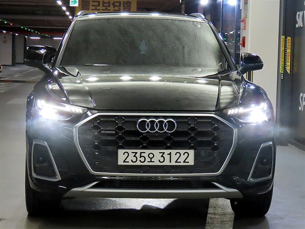 아우디 Q5 45 TFSI 콰트로 프리미엄 사진