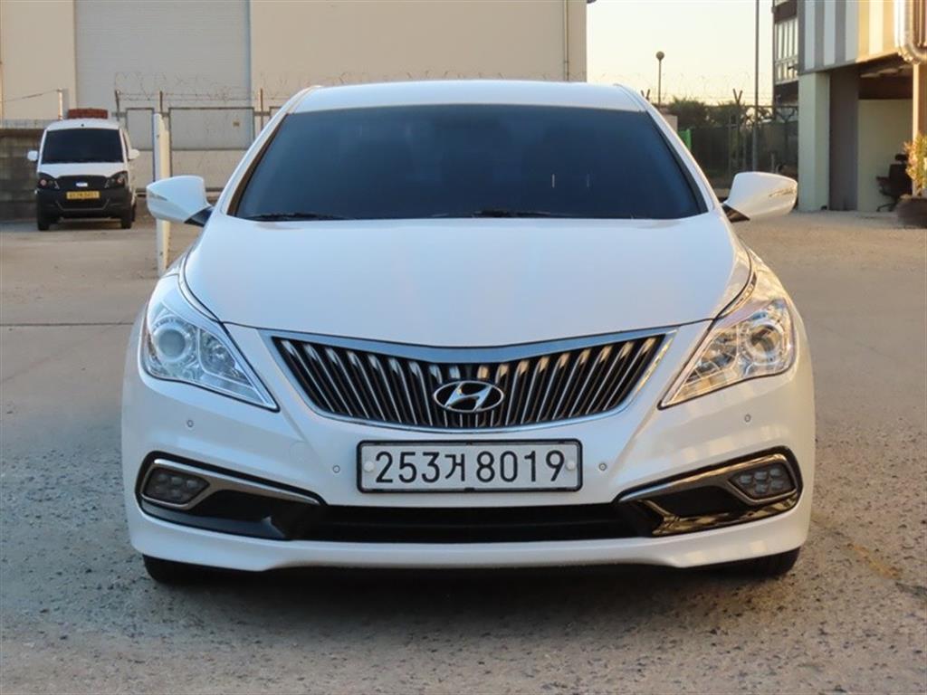 현대 그랜저 HG240 MODERN 컬렉션 사진