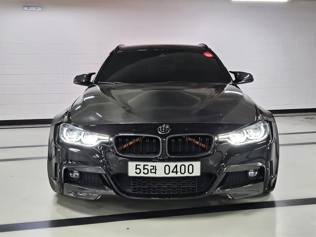 BMW 3시리즈 320d 투어링 M 퍼포먼스 에디션 사진