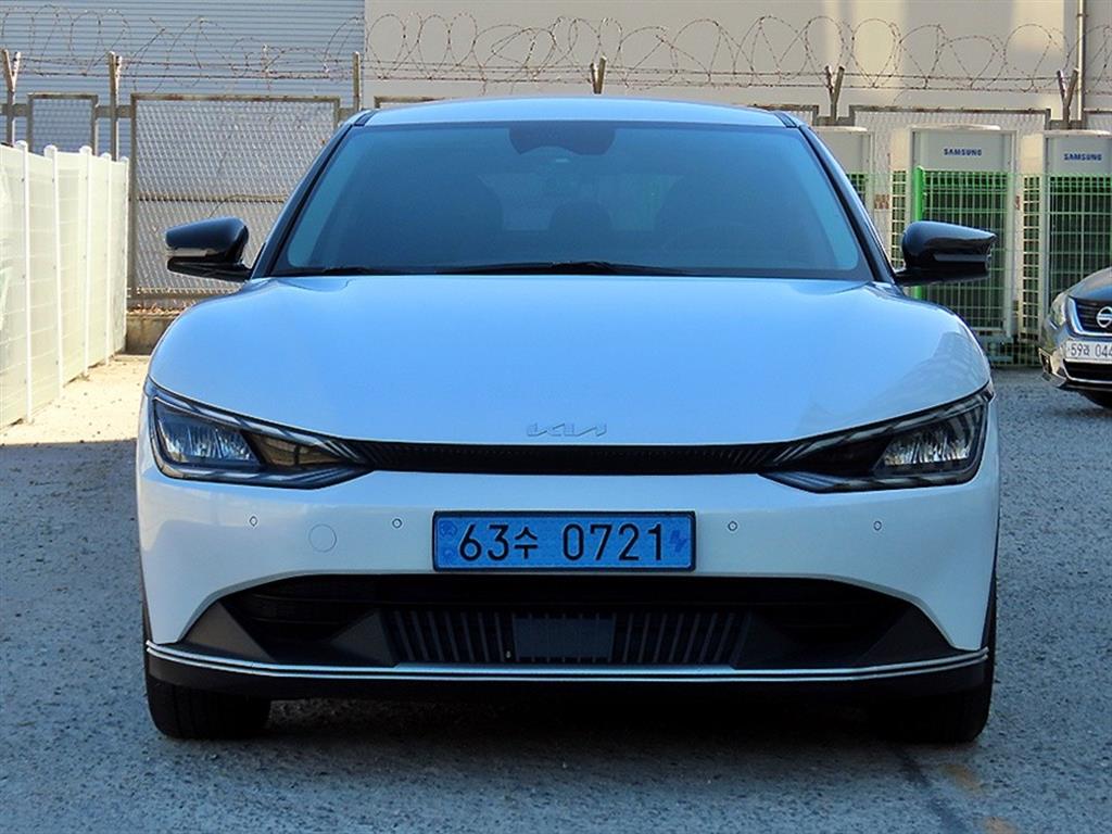 기아 EV6 롱레인지 에어 사진
