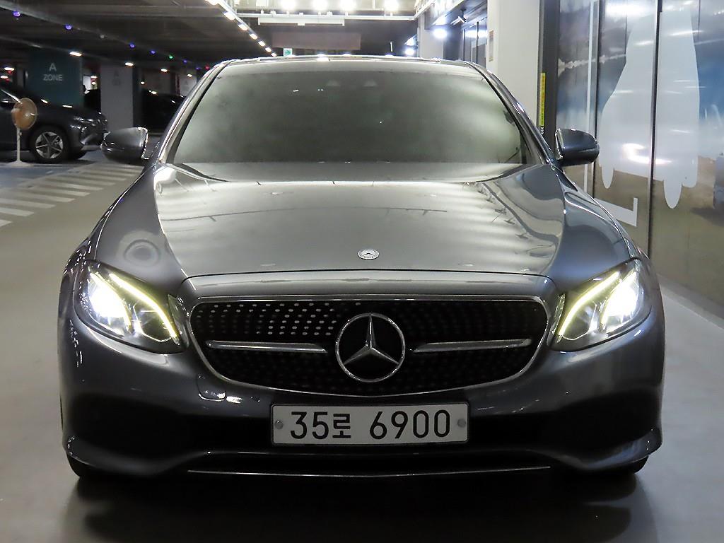 벤츠 E 클래스 E200 아방가르드 사진