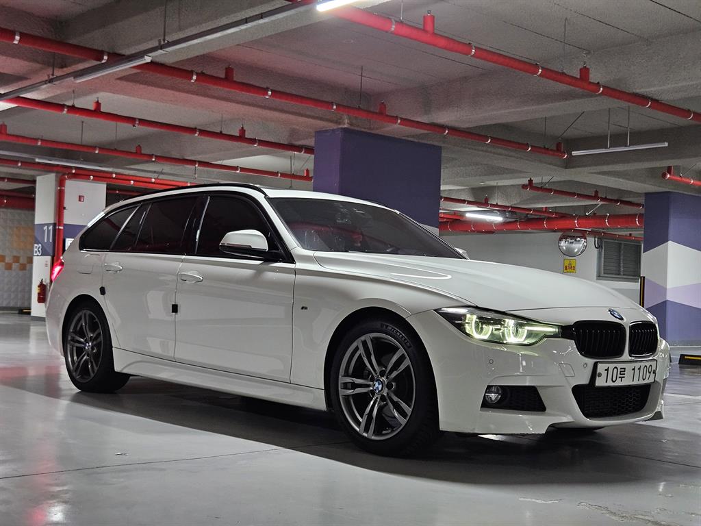 BMW 3시리즈 320d 투어링 M 스포츠 쉐도우 사진 2/20