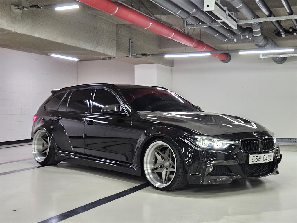 BMW 3시리즈 320d 투어링 M 퍼포먼스 에디션 사진 2/15