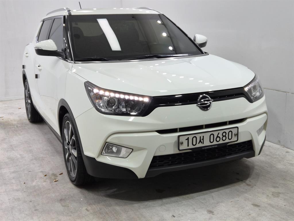 KGM 티볼리 디젤 2WD 1.6 VX 사진 2/20