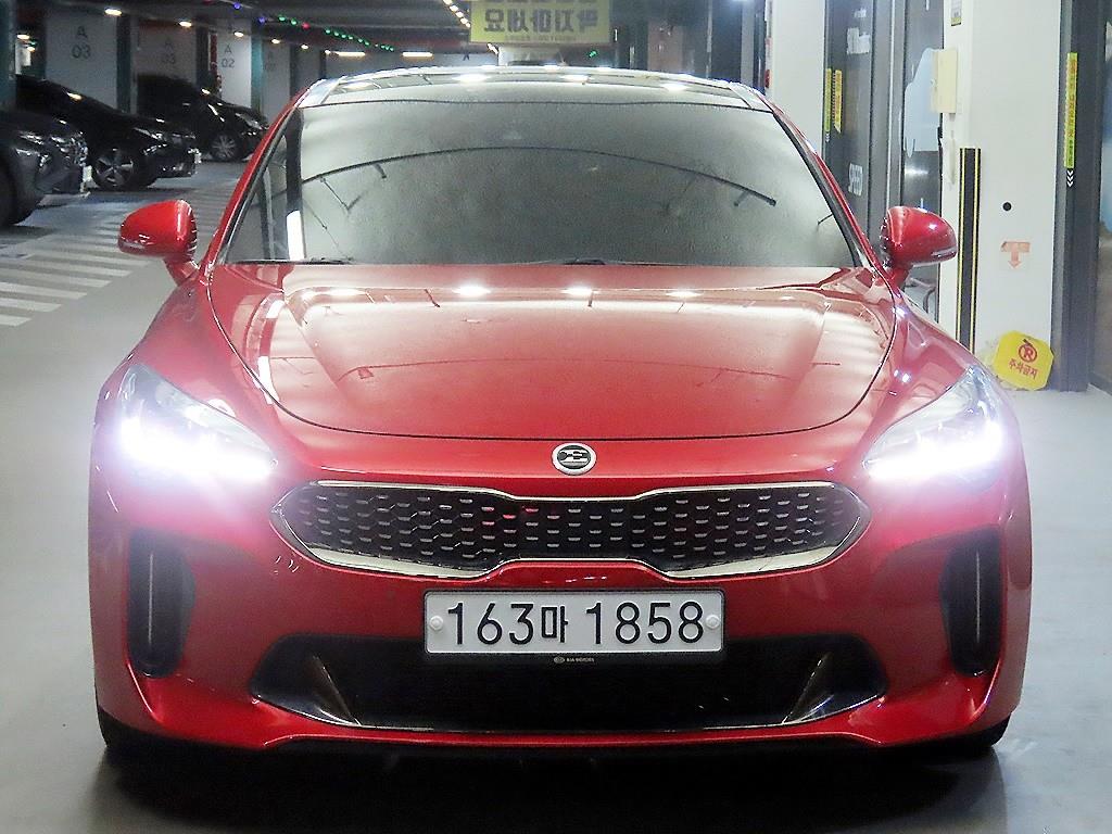 기아 스팅어 가솔린 2.0 터보 2WD 플래티넘 사진