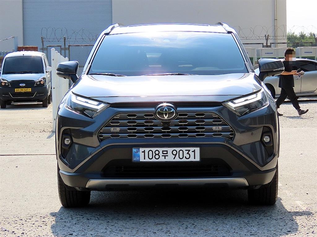 토요타 라브4 2.5 4WD 하이브리드 LTD 사진