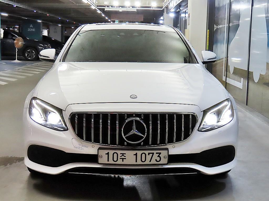 벤츠 E 클래스 E220d 아방가르드 사진