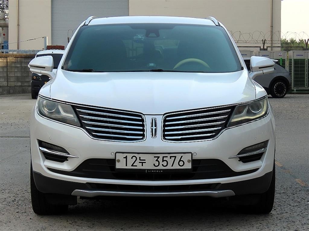 링컨 MKC 2.0 AWD 사진