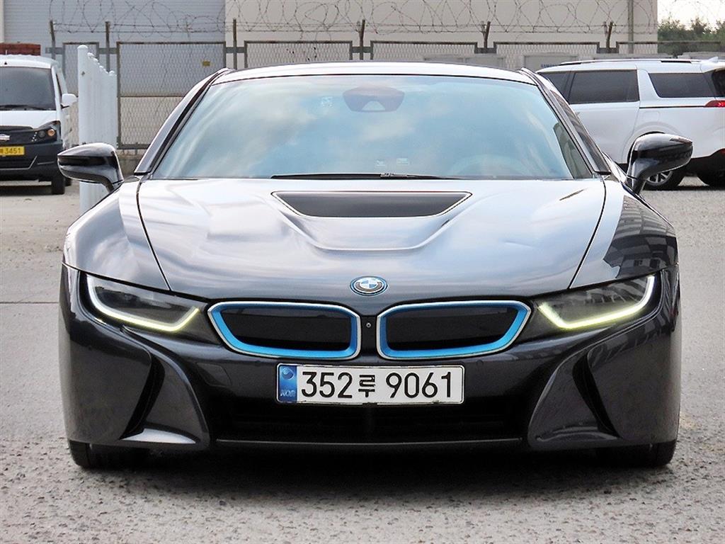 BMW i8 사진