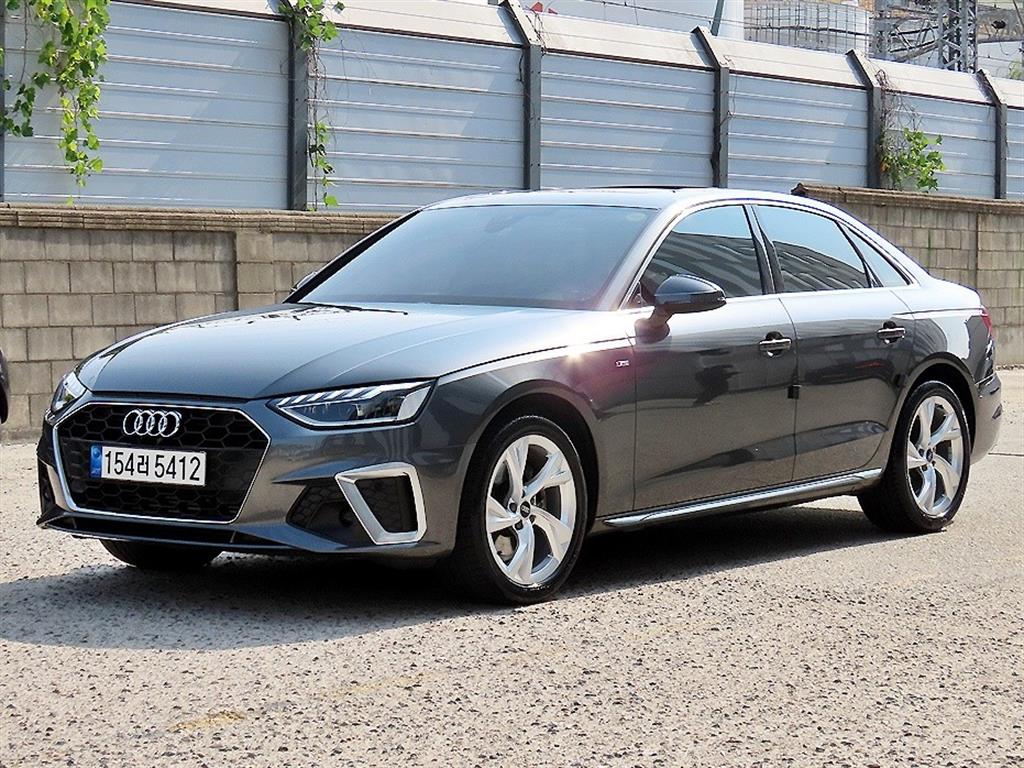 아우디 A4 40 TFSI 프리미엄 사진