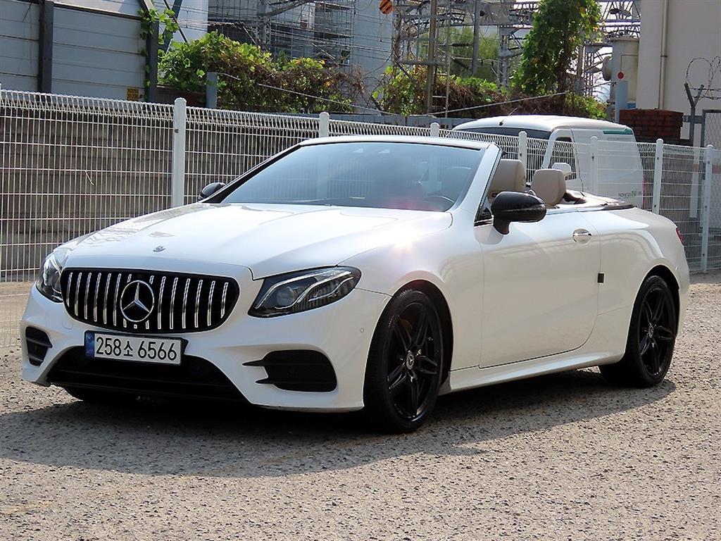 벤츠 E 클래스 E220d 카브리올레 사진 2/20